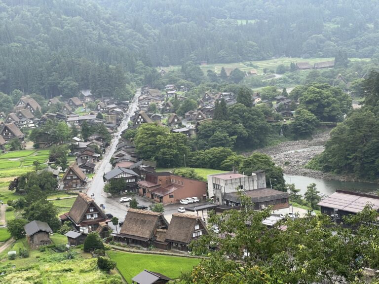 岐阜の世界遺産 白川郷の夏の観光に行ってみた 絶対に訪れたい観光スポット７選 よっぽんtv倶楽部